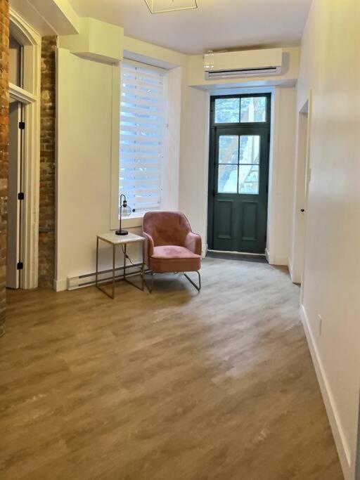 The Hidden Treasure Apartment Quebec City Bagian luar foto